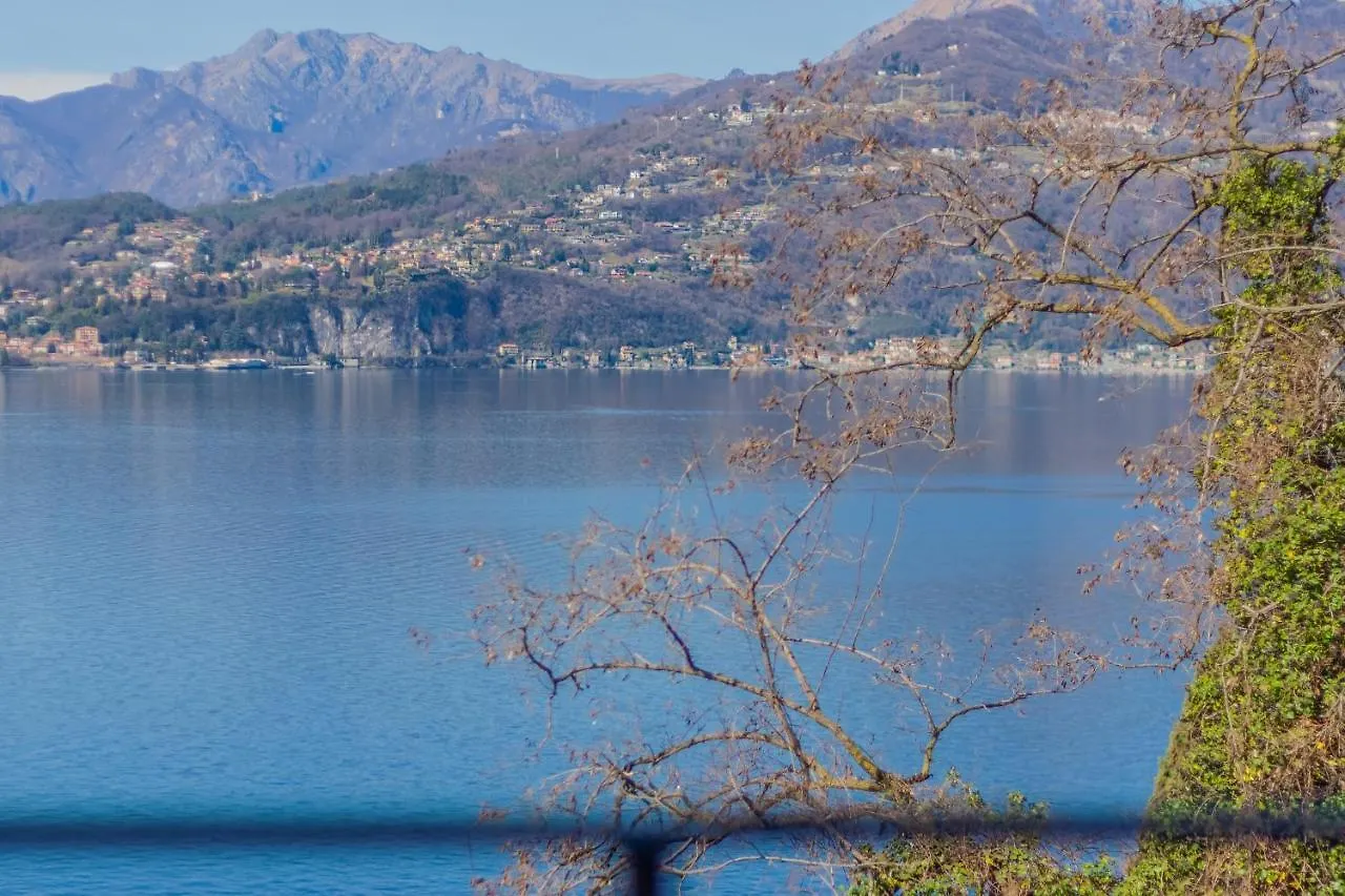 Flower House With Lake View By Wonderful Italy Perledo Italia